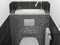 WiCi Bati 2012, lave-mains intégré sur WC suspendu, Design 2 - M et Mme F (91)